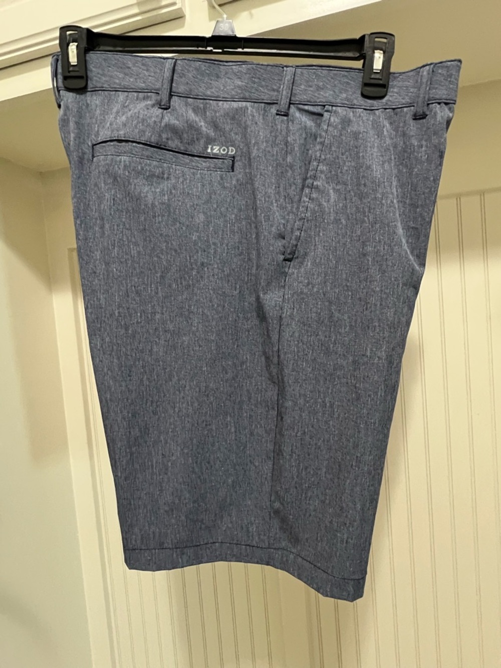 Izod Men's Heather Grey Flat Front Shorts